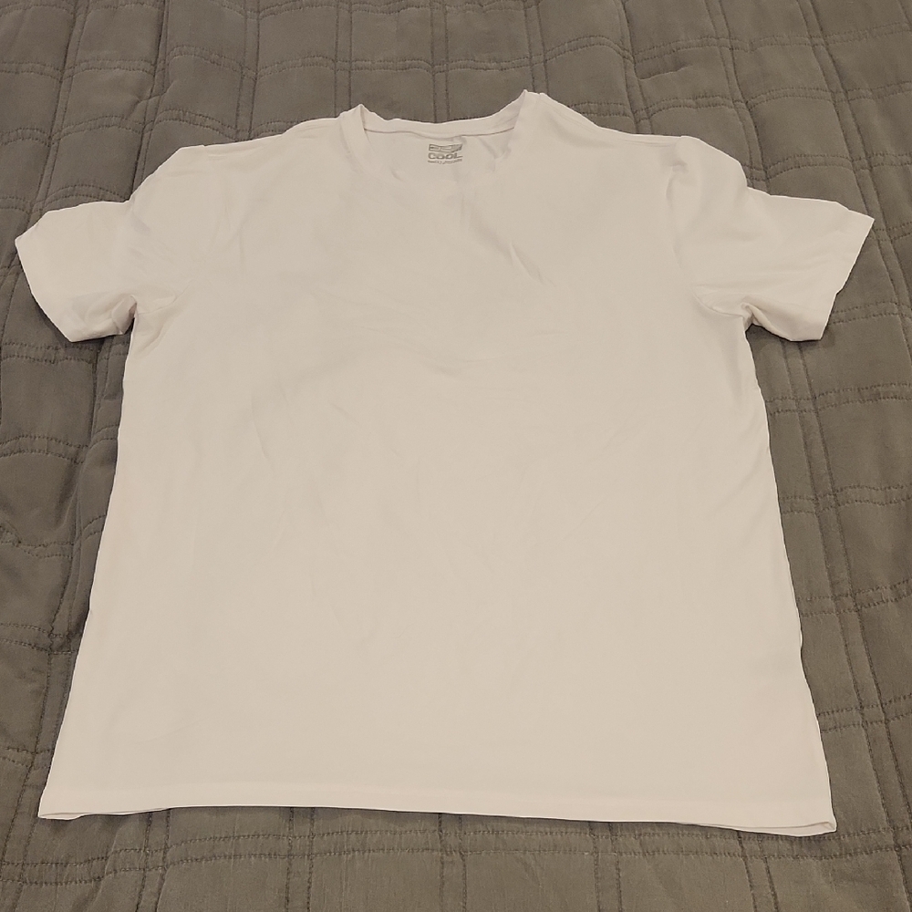 Athleisure 32 Cool White men's Short Sleeve Tee Size L!